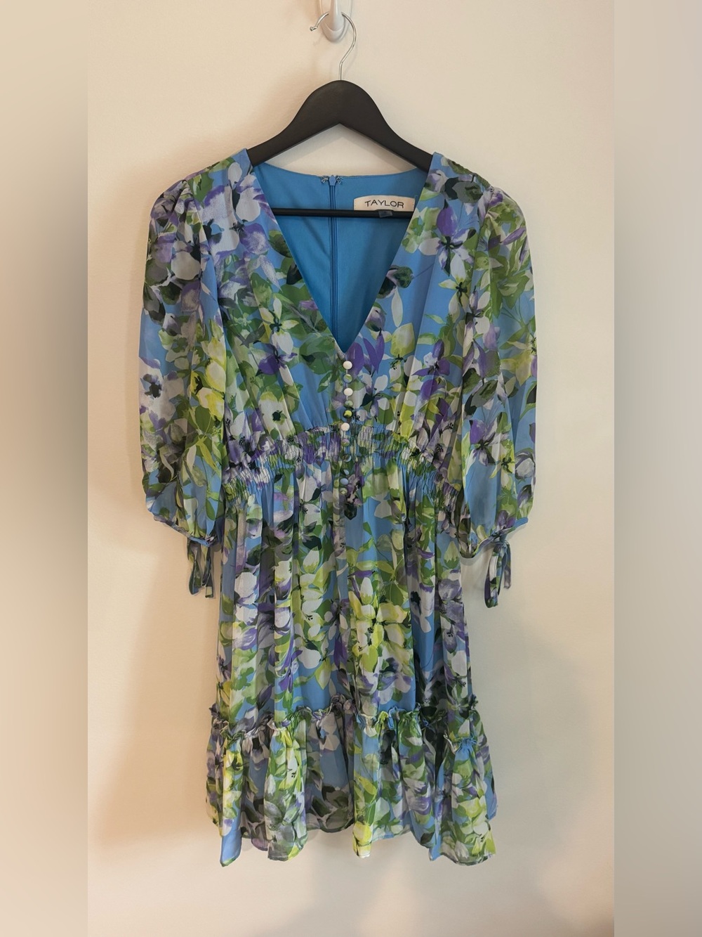 Taylor Light Blue Floral V-Neck Dress with Green Accents